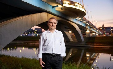 Wywiad z profesorem Tomaszem Siwowskim, szefem Katedry Dróg i Mostów